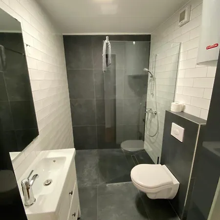 Free Parking Apartment